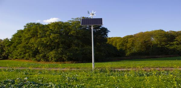 Lampy_uliczne_zasilane_z_solara_solarow_ze_slonca_wolow